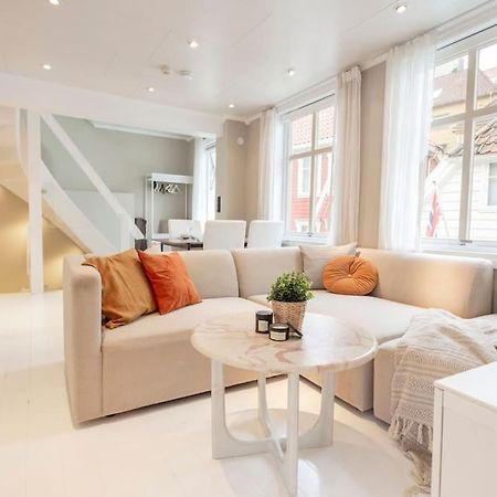New! Modern Top Floor Apartment In Historic Area! 베르겐 외부 사진
