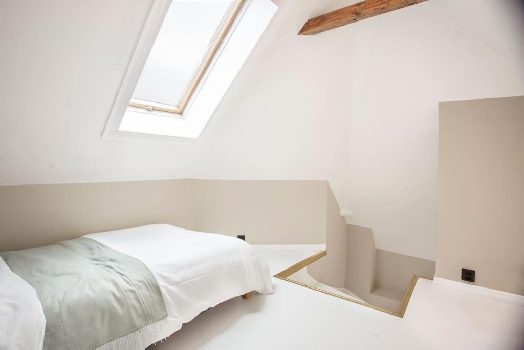New! Modern Top Floor Apartment In Historic Area! 베르겐 외부 사진